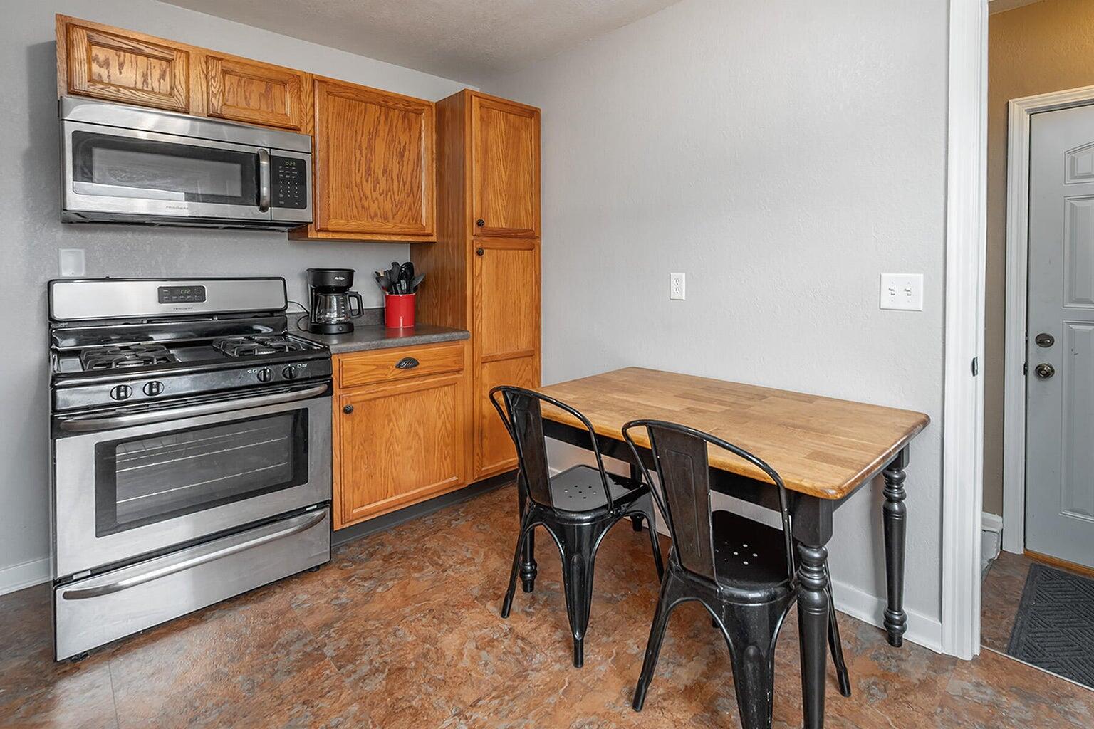 2408 Kearney Ave