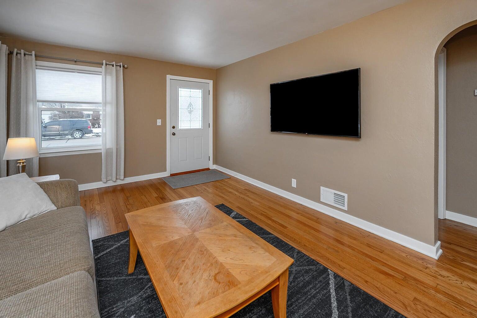 2408 Kearney Ave