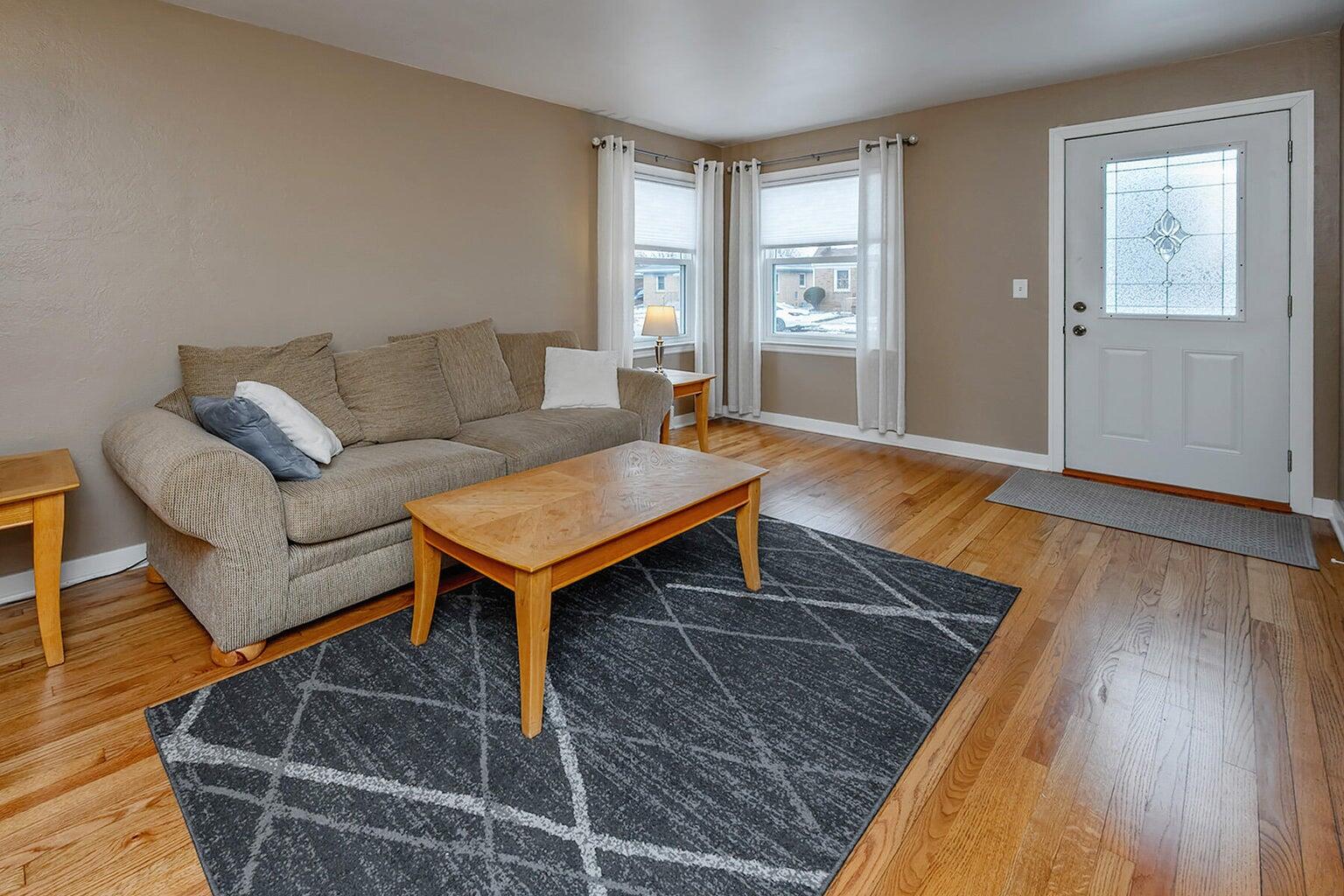 2408 Kearney Ave