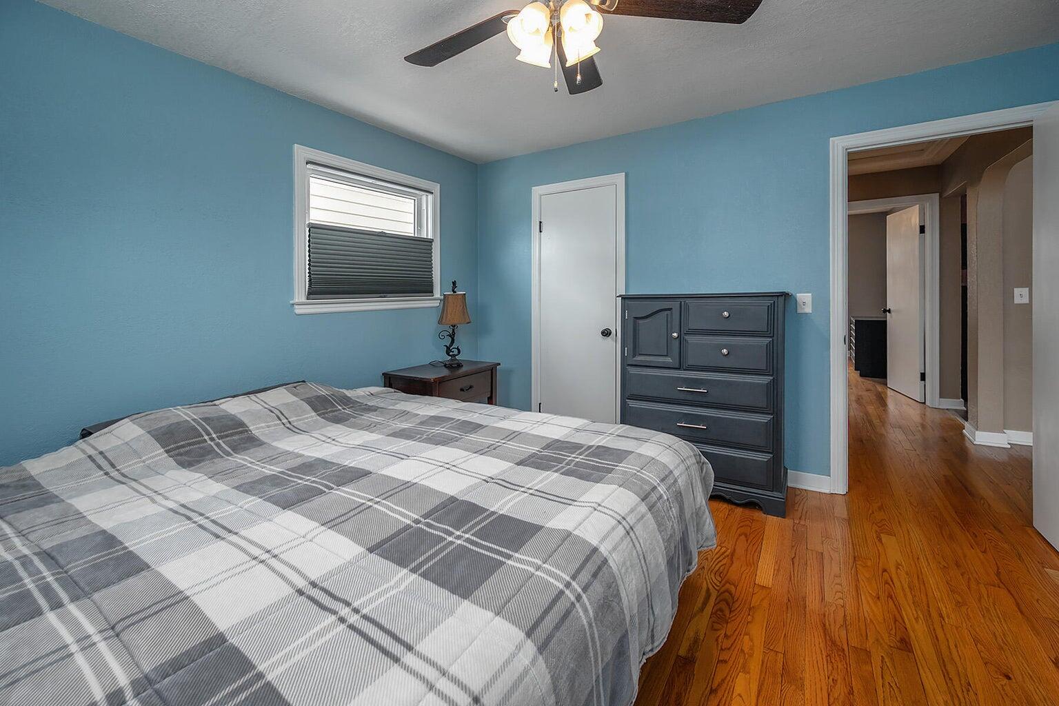 2408 Kearney Ave
