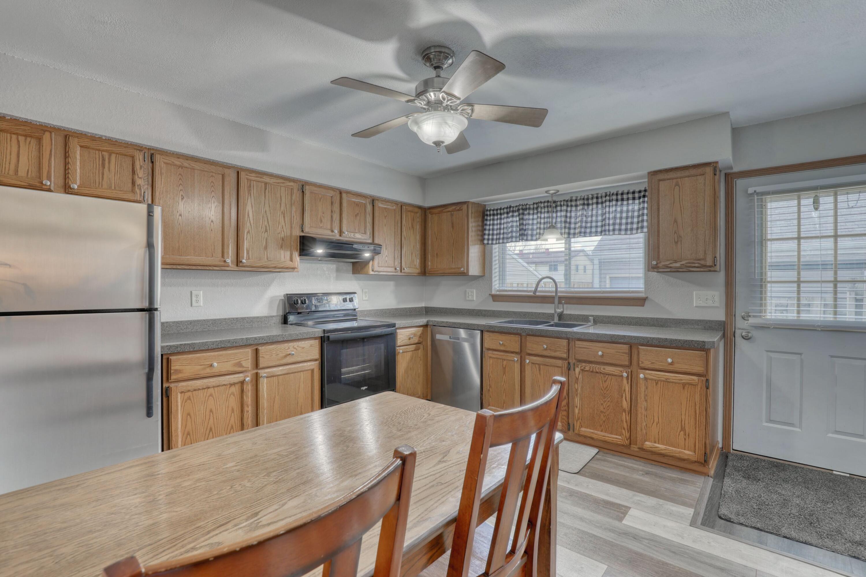 W163N11514 Windsor Ct Unit: A