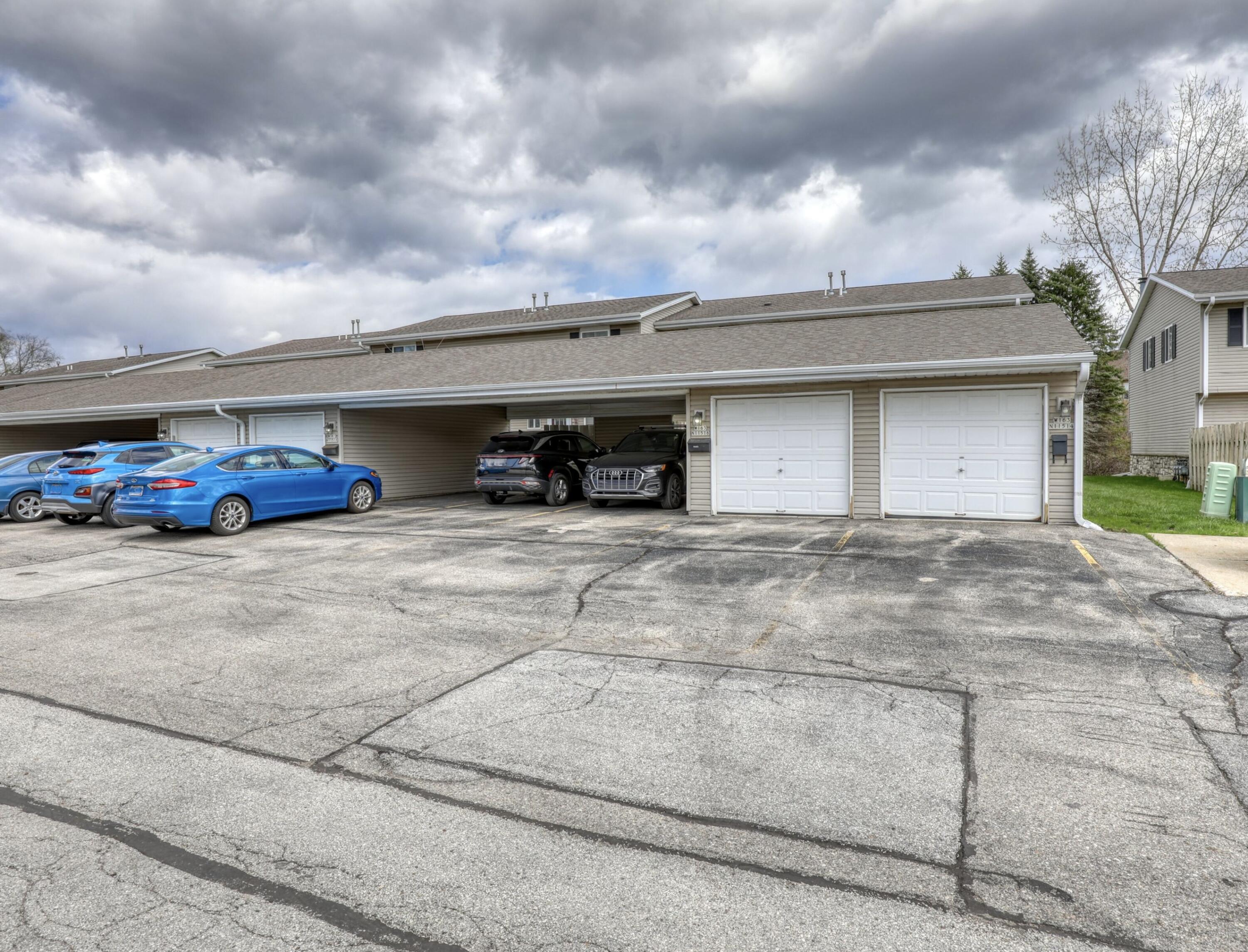 W163N11514 Windsor Ct Unit: A