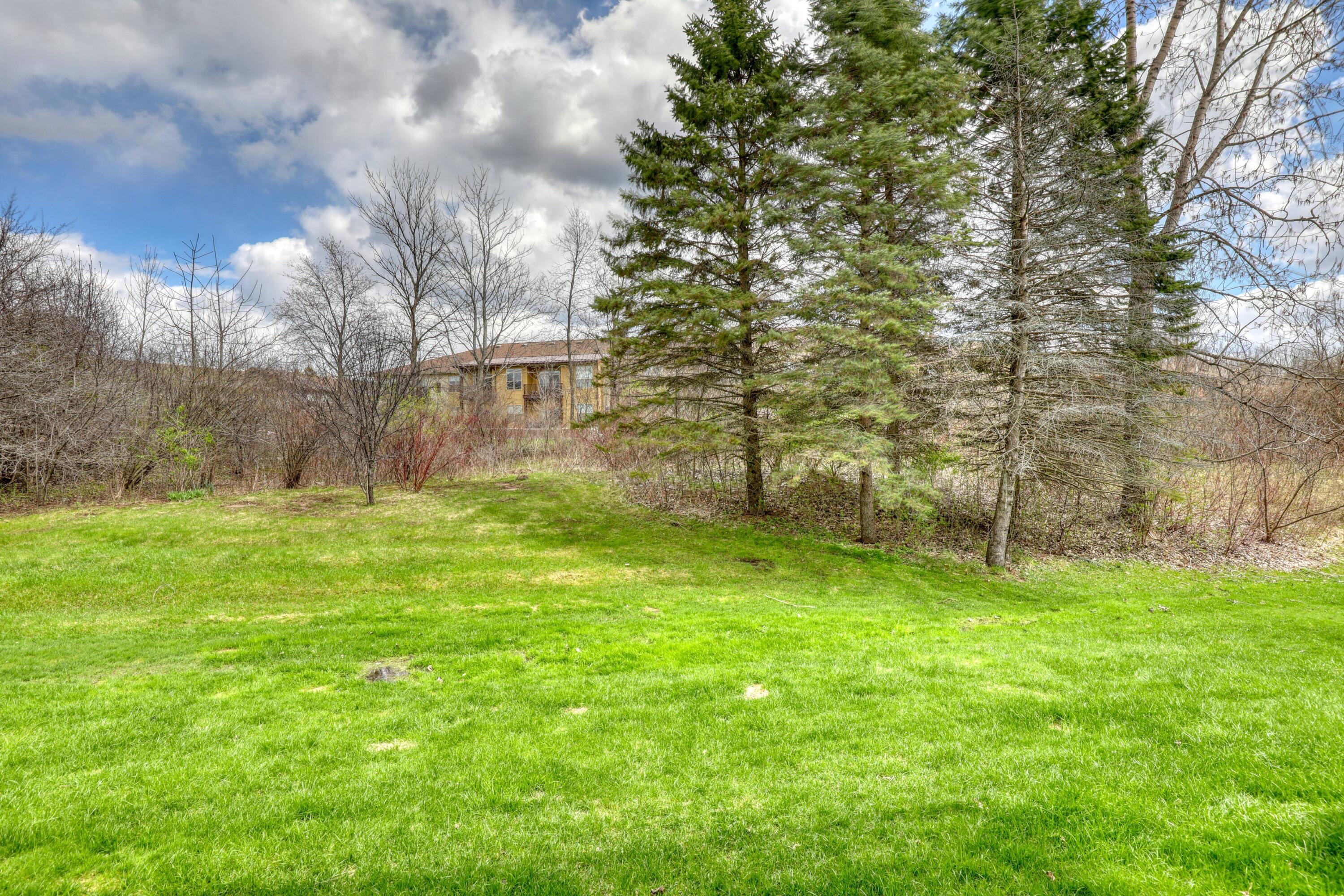 W163N11514 Windsor Ct Unit: A