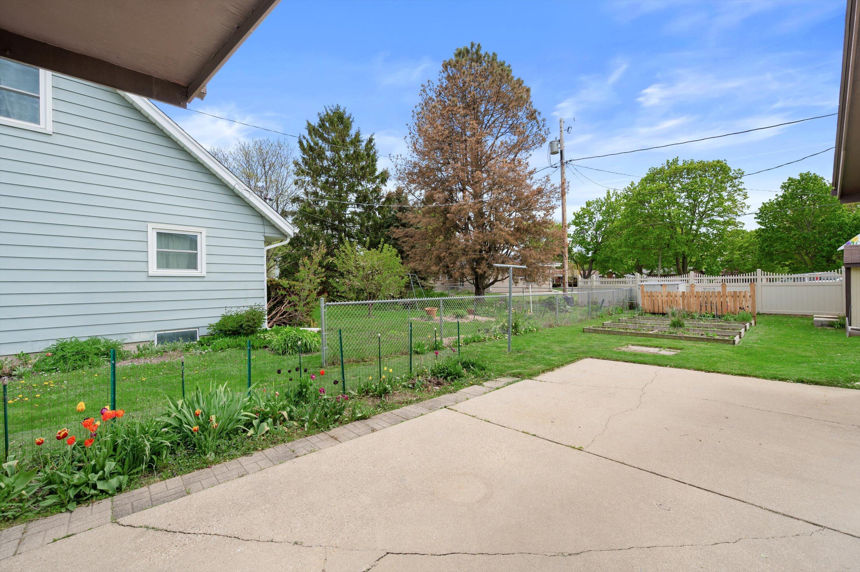 1507 Mohawk Ln