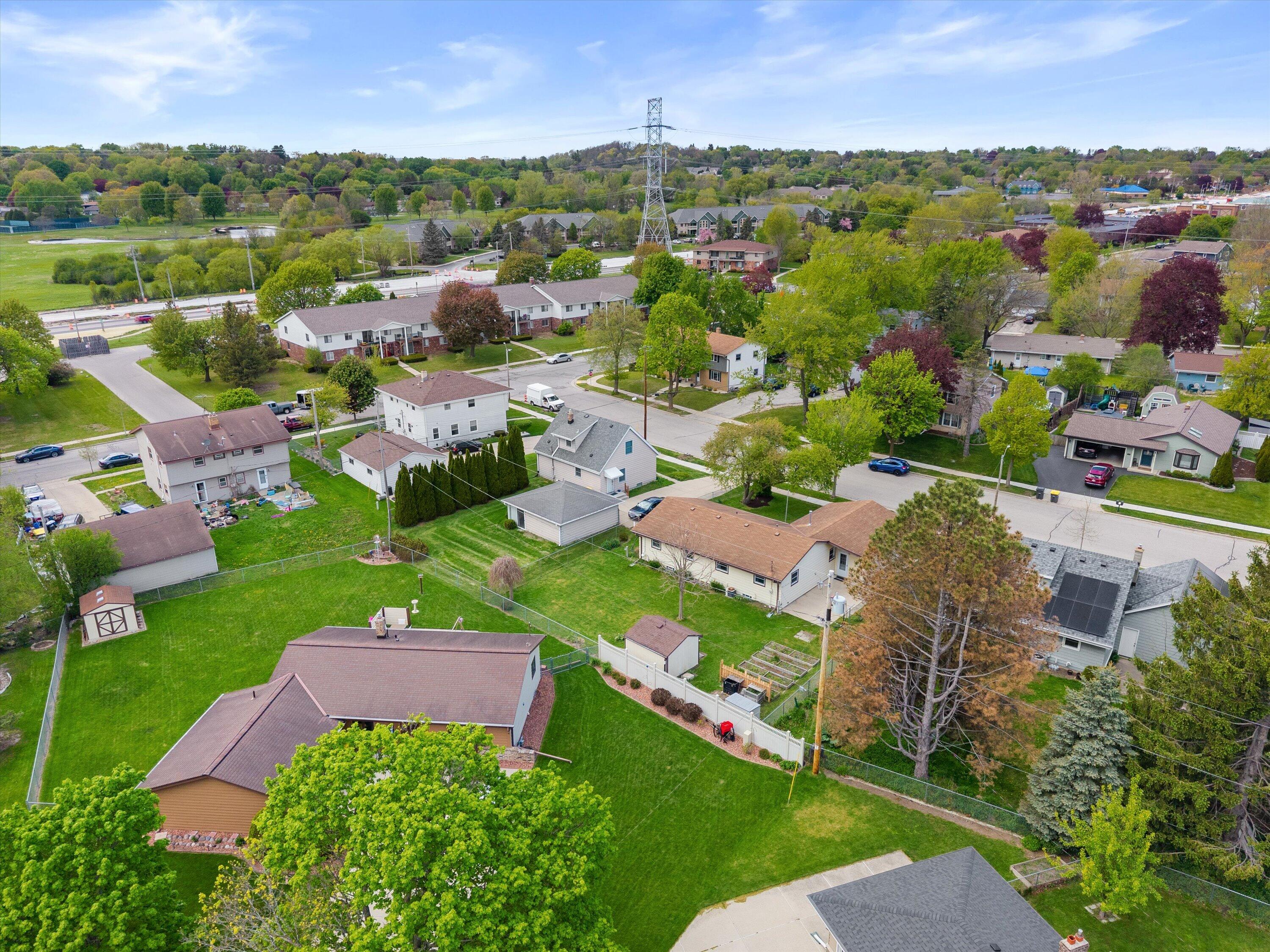 1507 Mohawk Ln