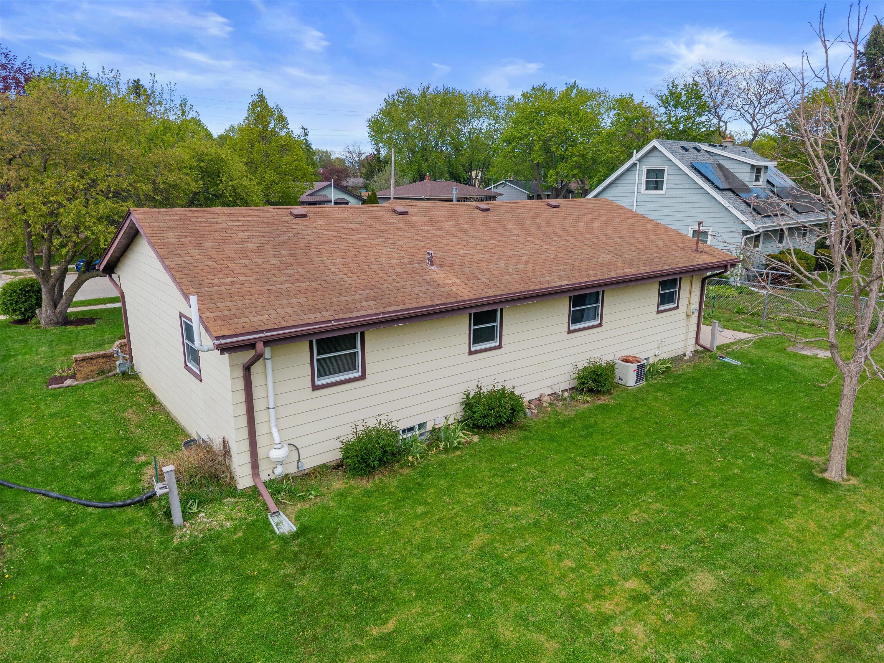 1507 Mohawk Ln