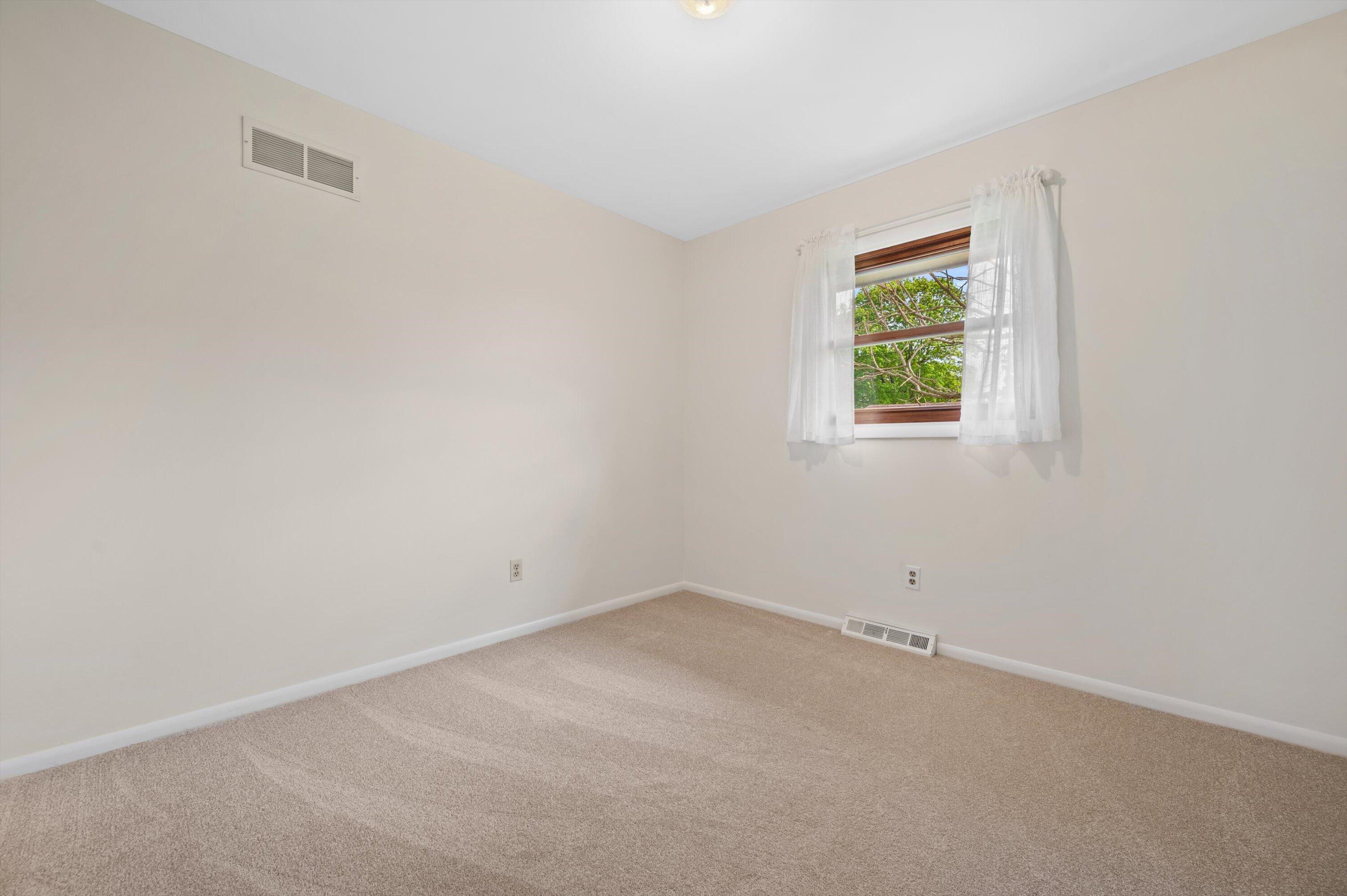 1507 Mohawk Ln