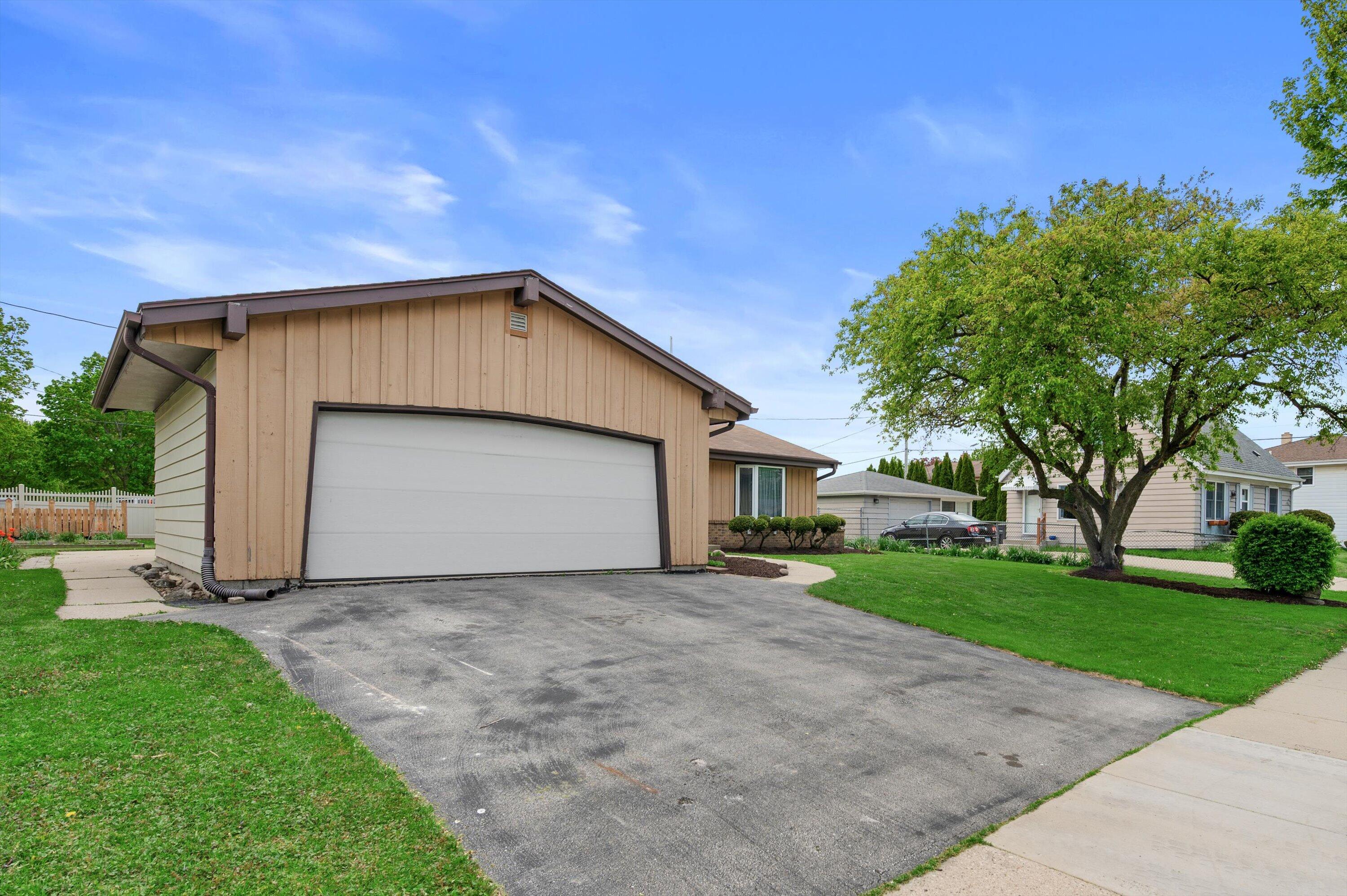1507 Mohawk Ln