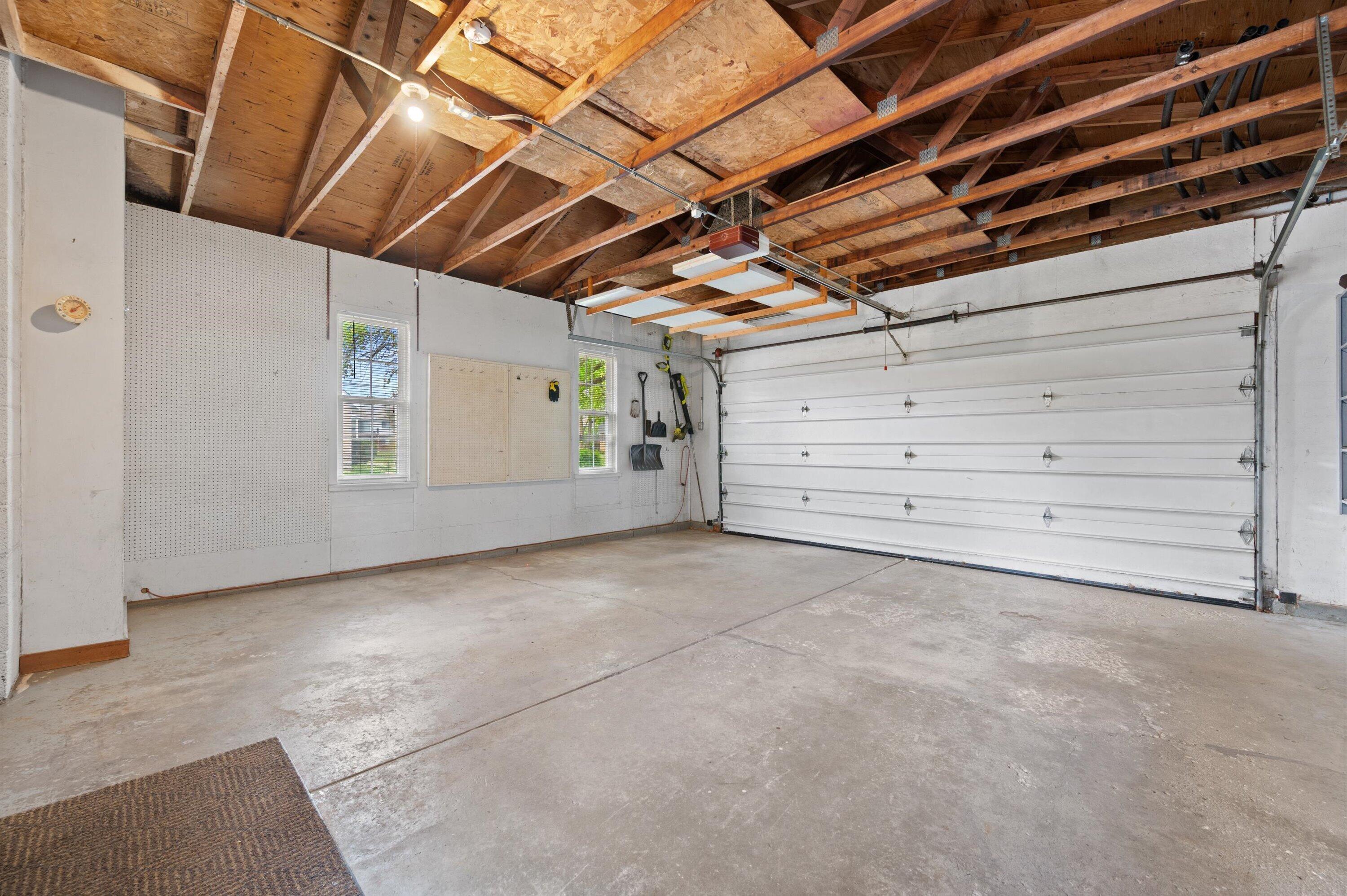 1507 Mohawk Ln