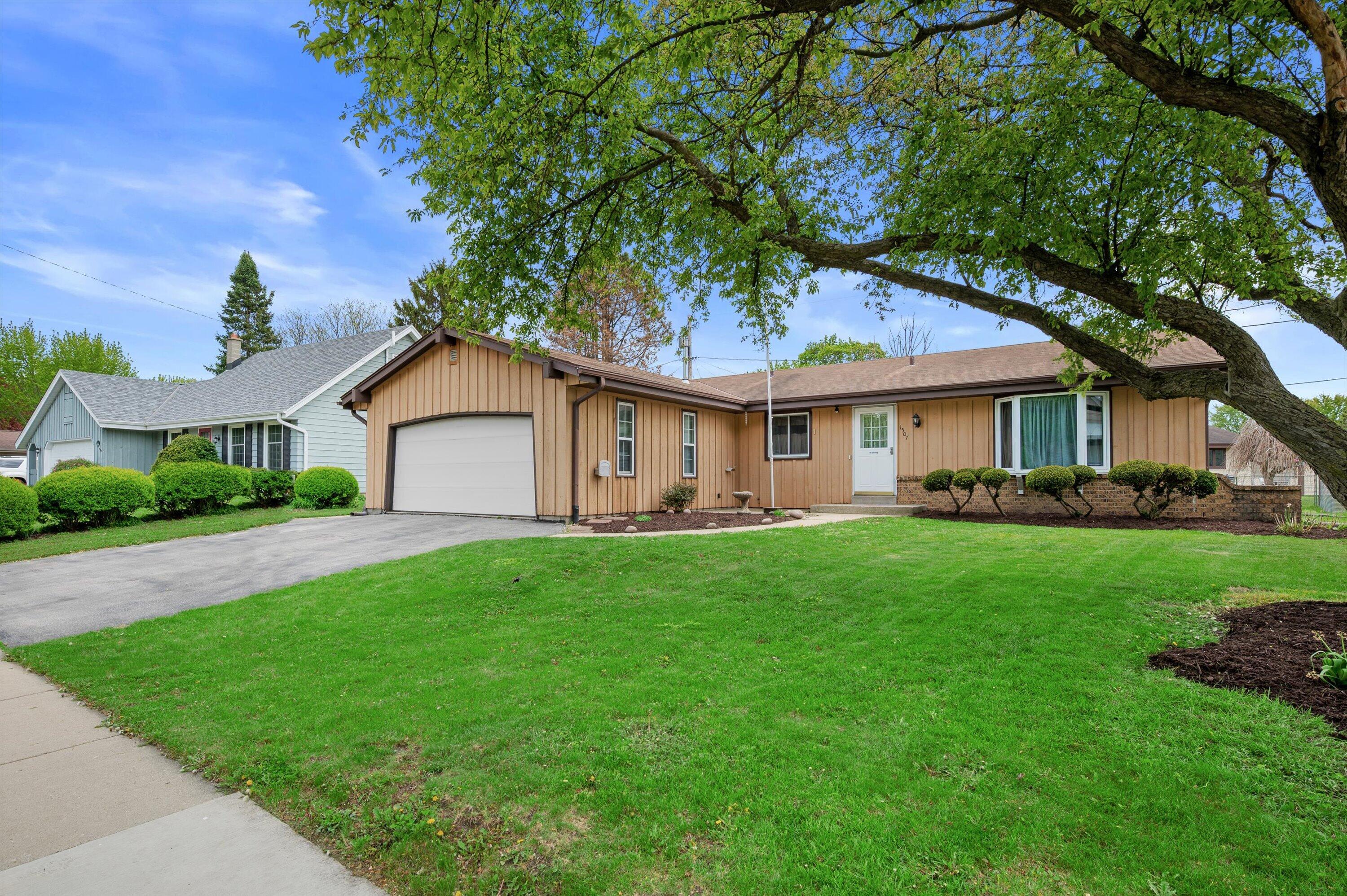 1507 Mohawk Ln