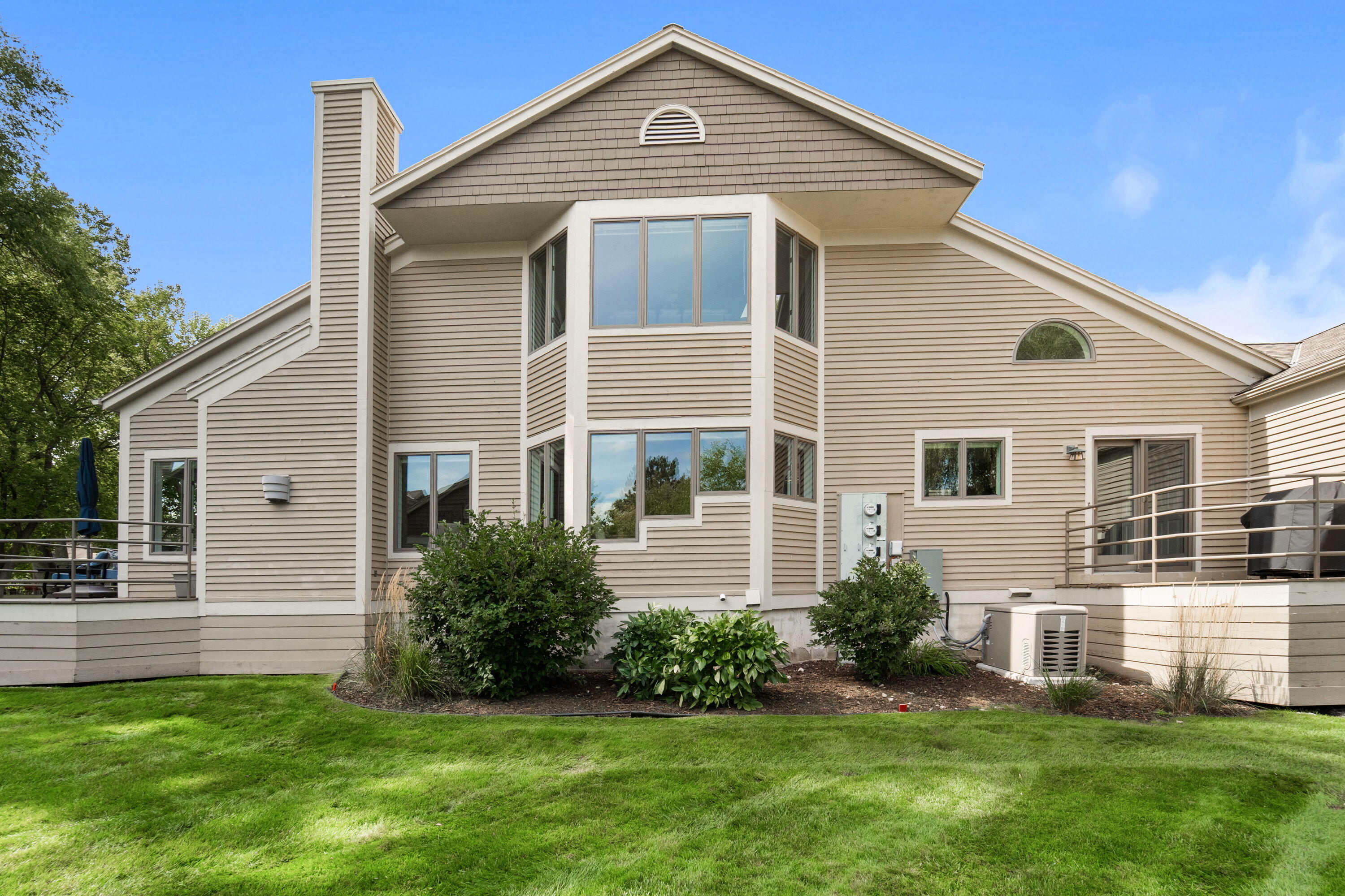 W304N2358 N Westwind Dr, 5C