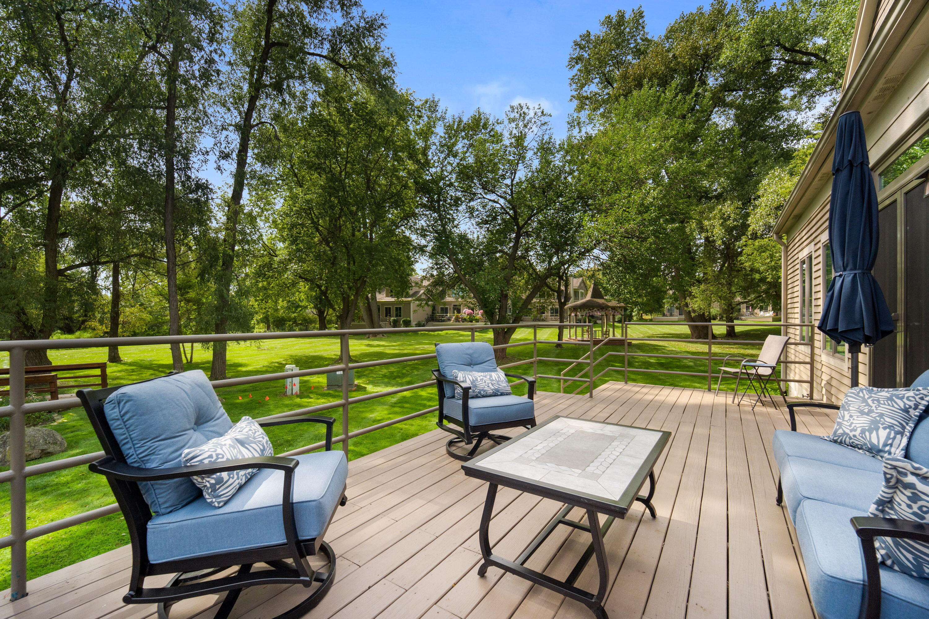 W304N2358 N Westwind Dr, 5C