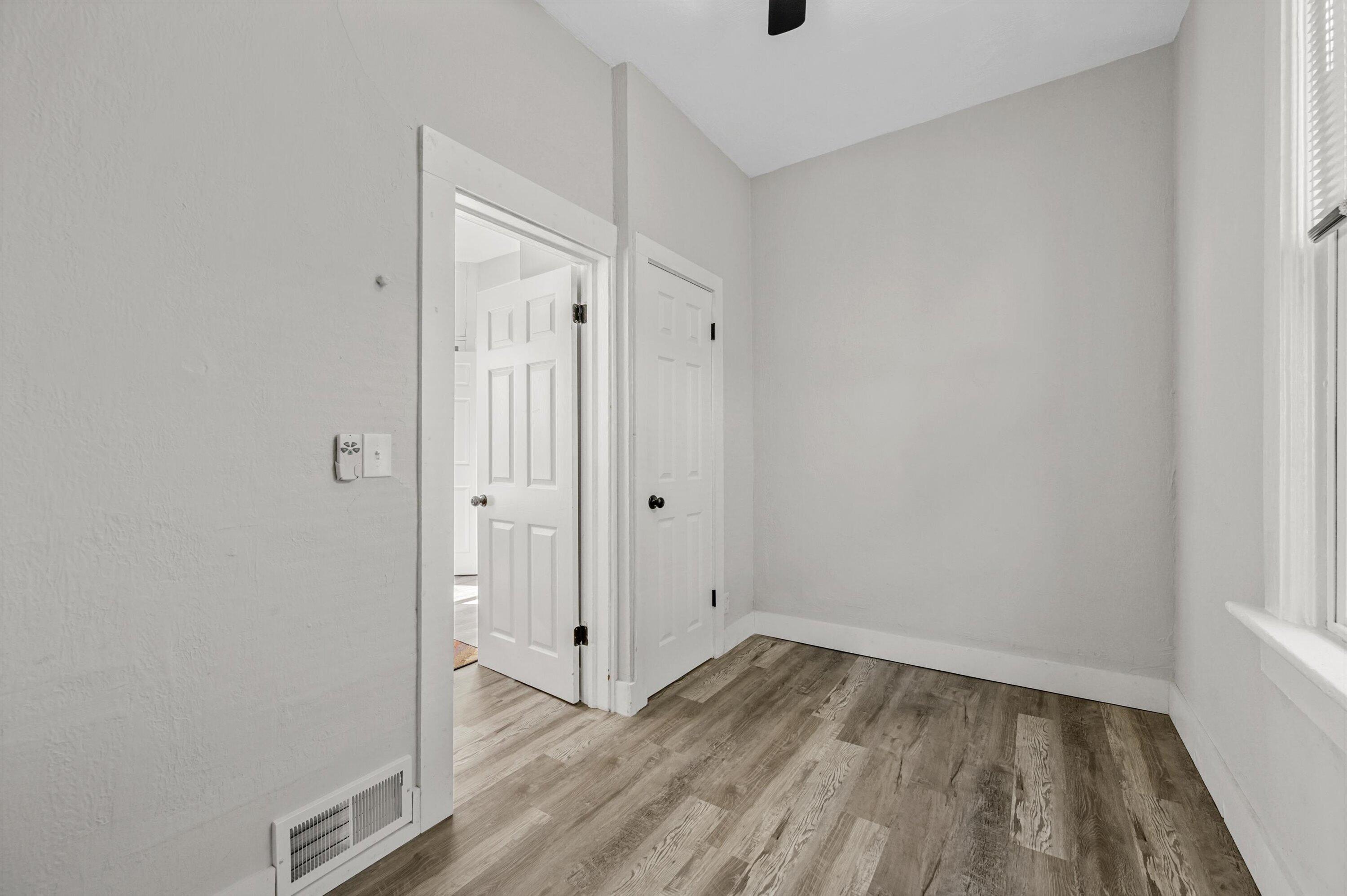 2572 S Howell Ave