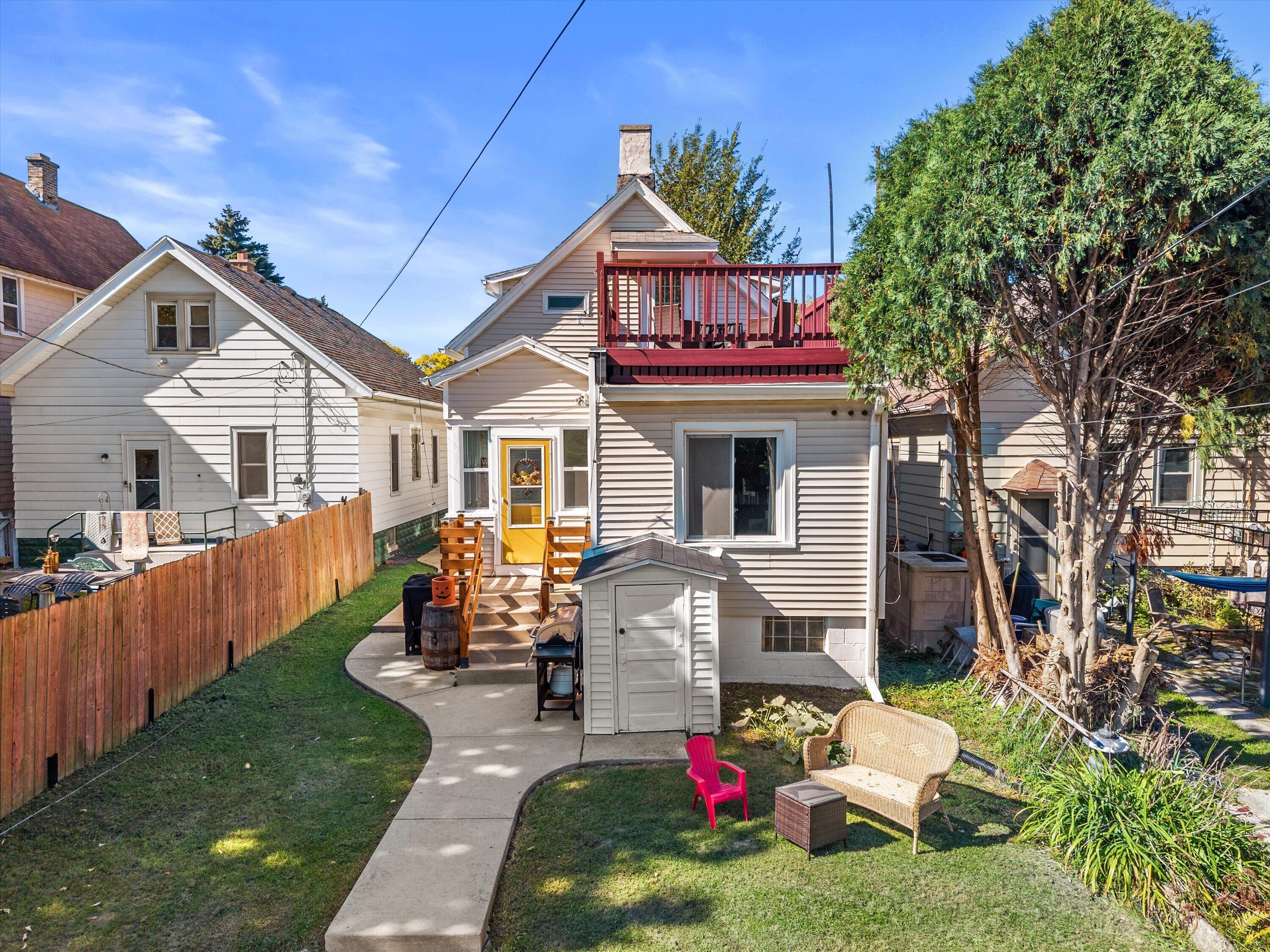 2572 S Howell Ave