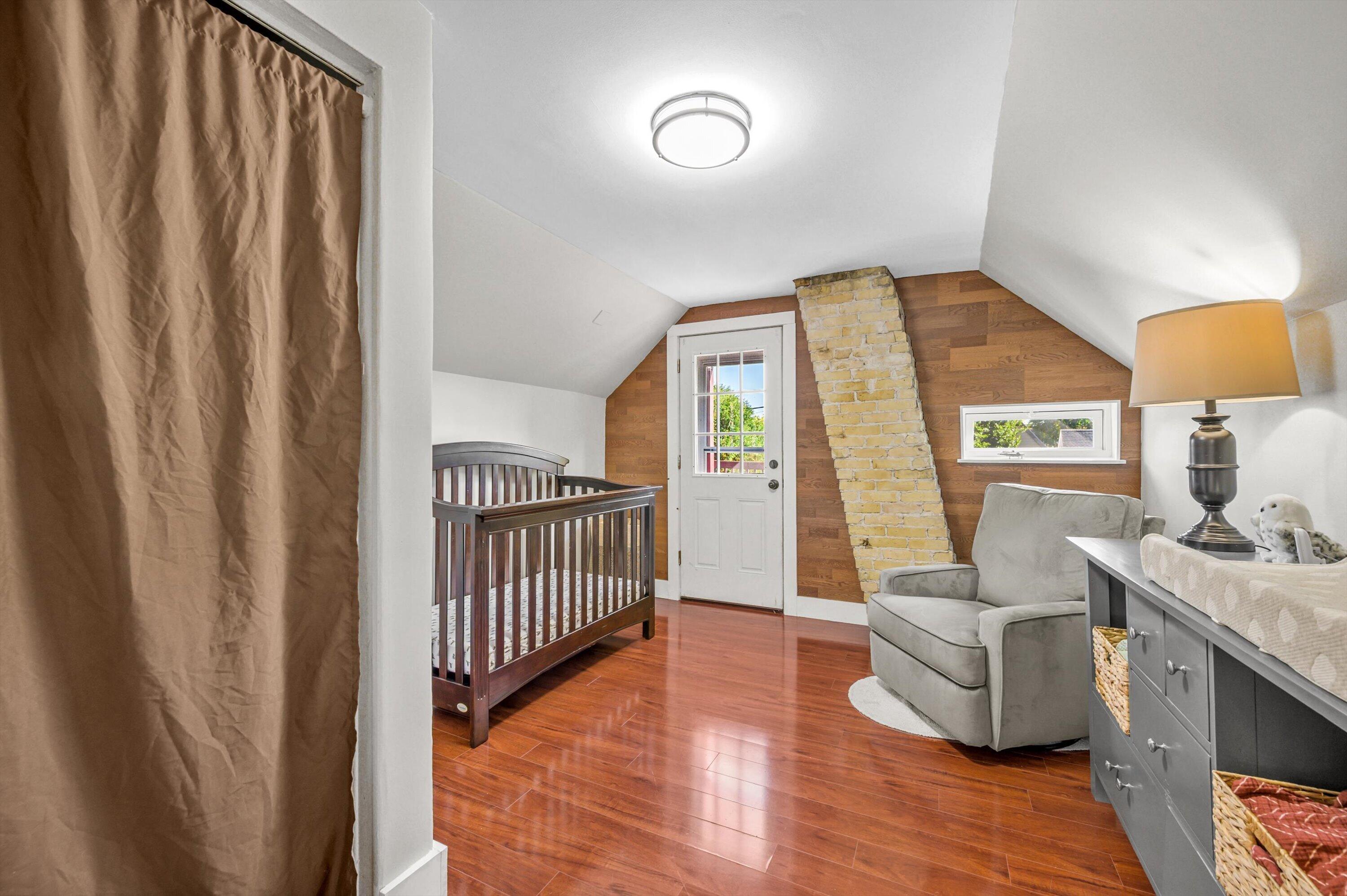 2572 S Howell Ave