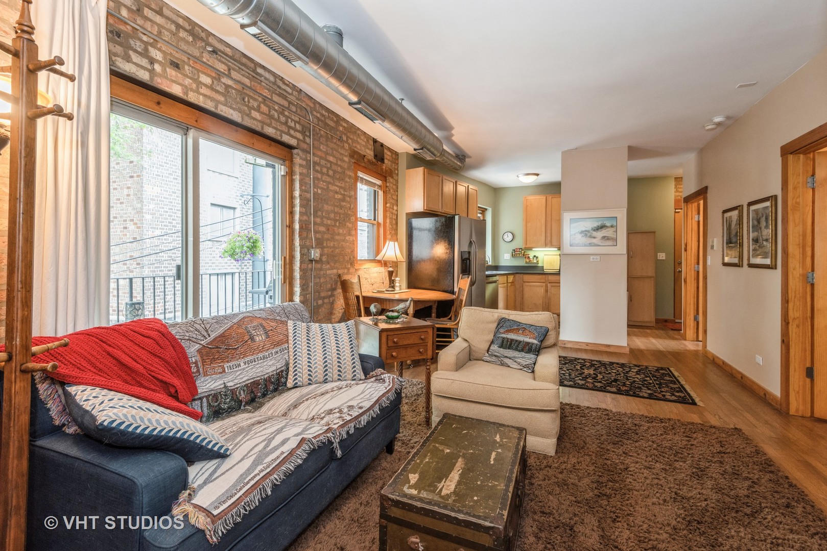 1225 W Greenleaf Avenue Unit: 2E