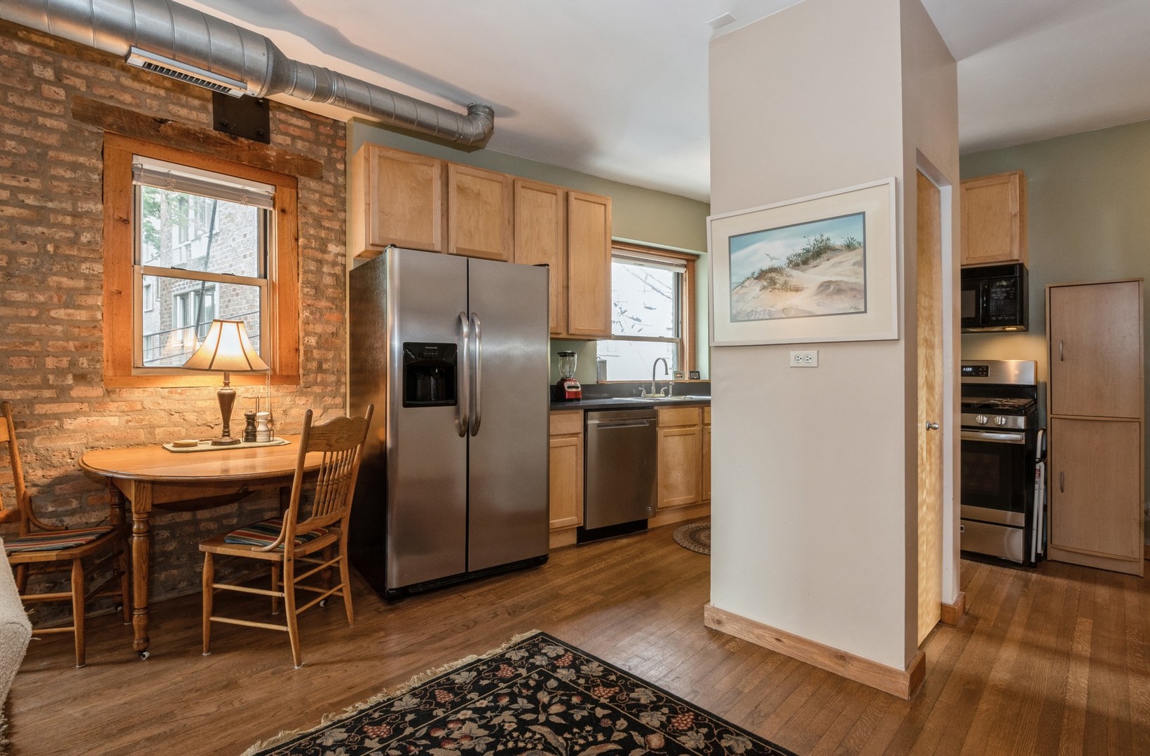 1225 W Greenleaf Avenue Unit: 2E