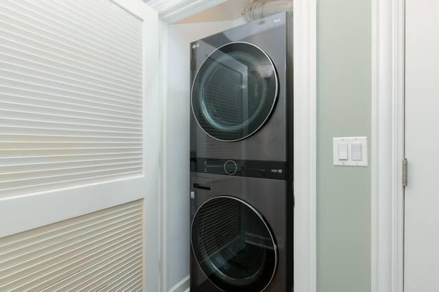 1136 W Fullerton Avenue Unit: G