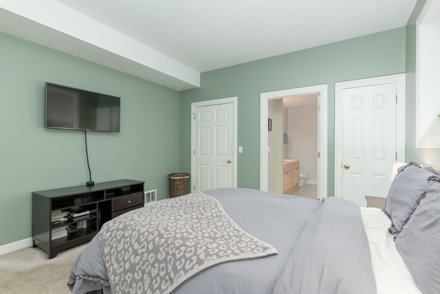 1136 W Fullerton Avenue Unit: G