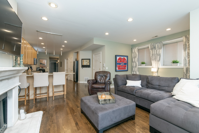 1136 W Fullerton Avenue Unit: G