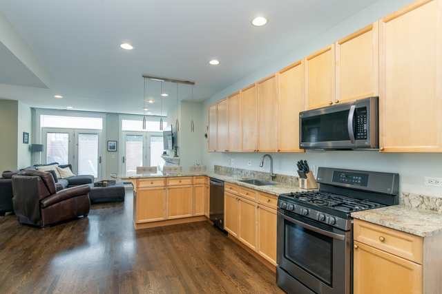 1136 W Fullerton Avenue Unit: G
