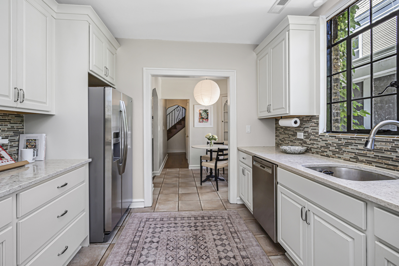 2047 Orrington Avenue