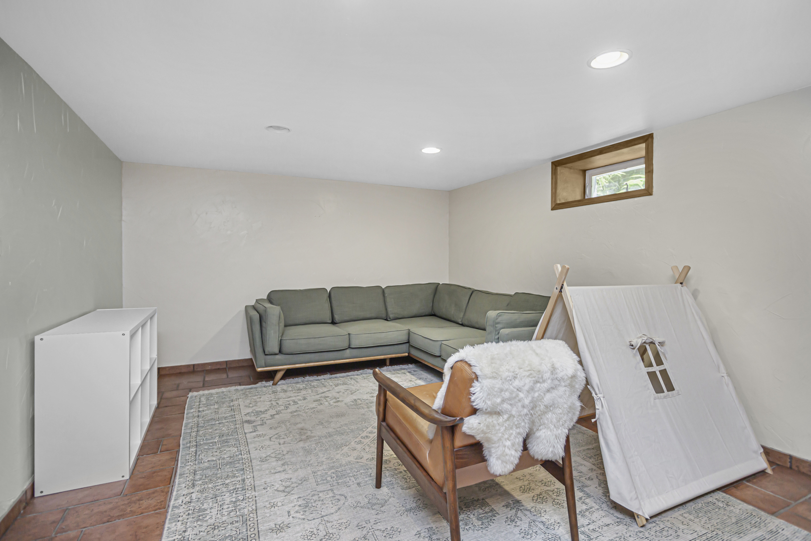 2047 Orrington Avenue