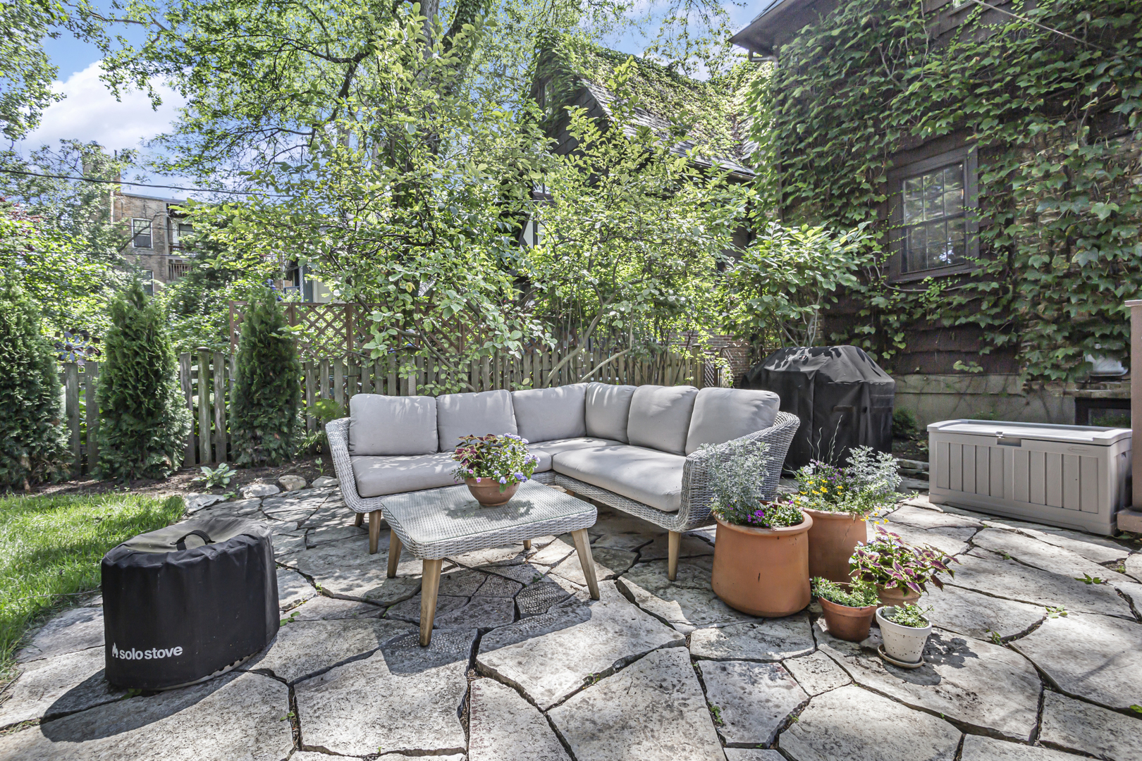 2047 Orrington Avenue