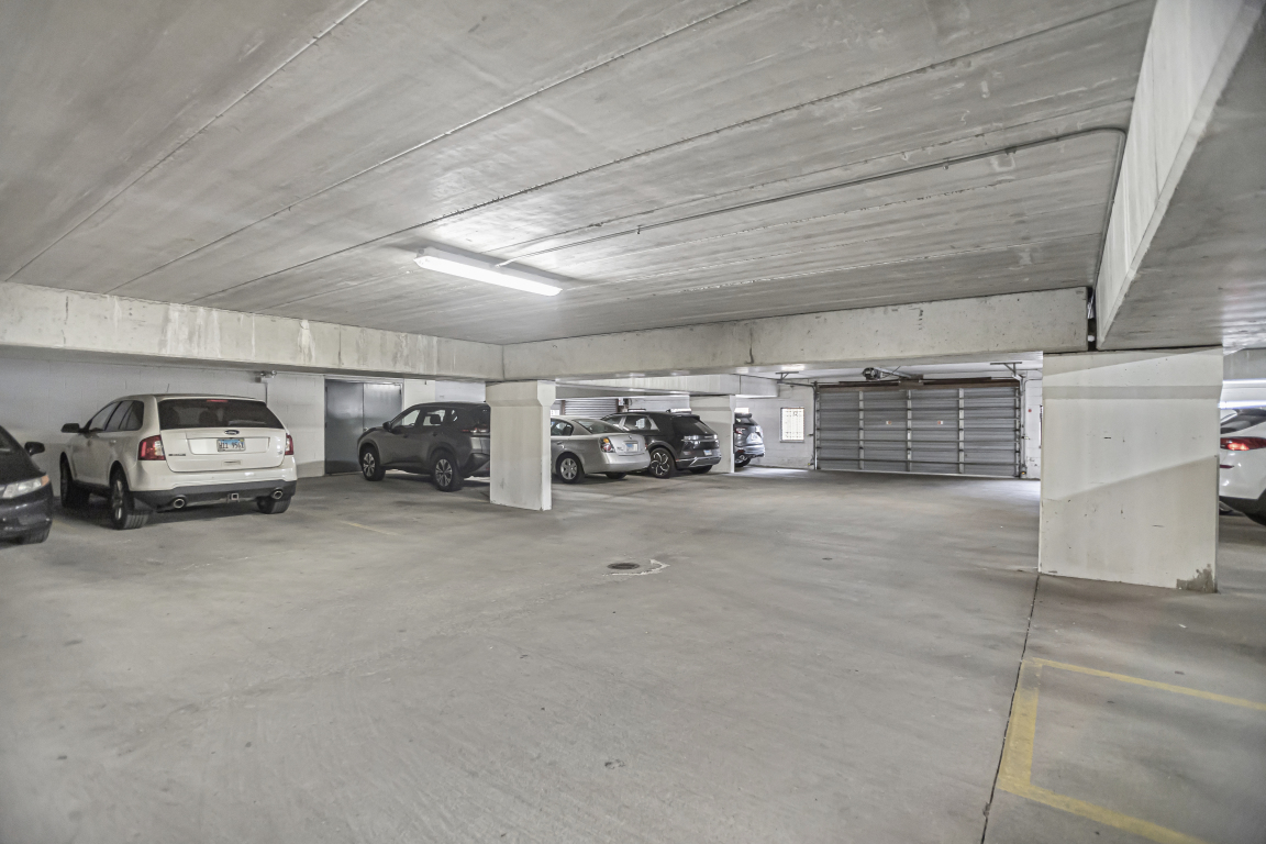 3845 N Ashland Avenue Unit: 2E