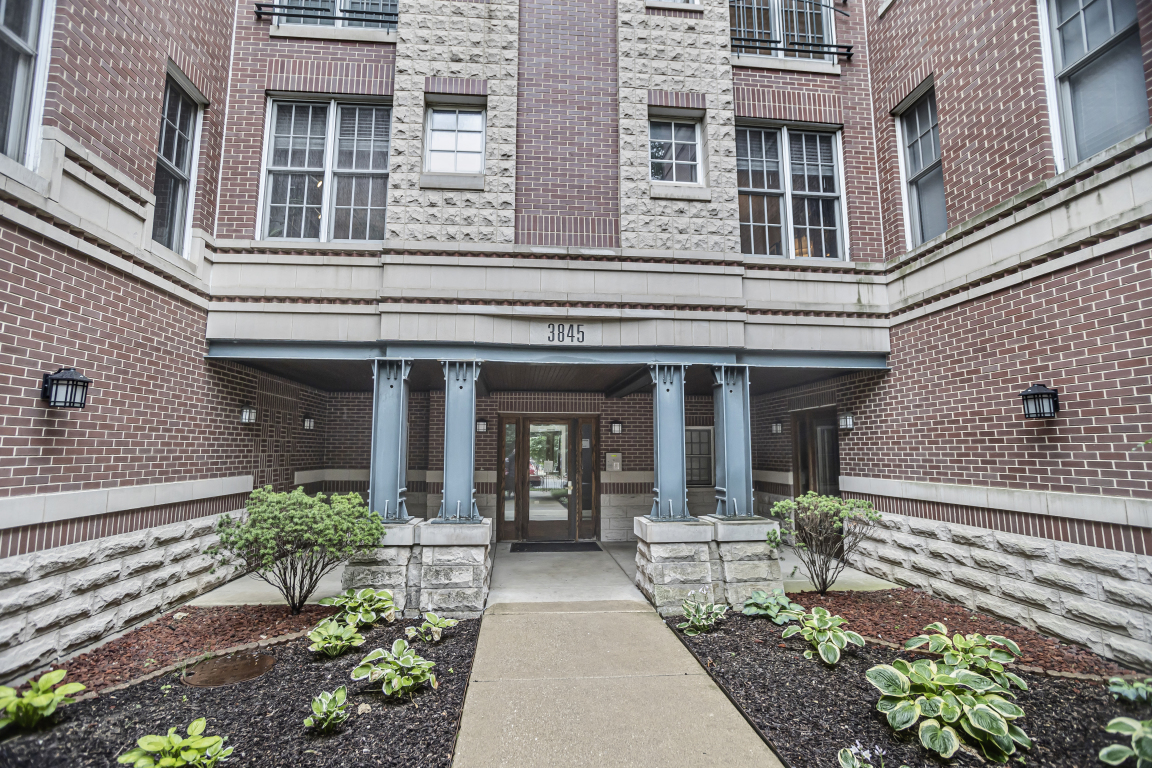 3845 N Ashland Avenue Unit: 2E