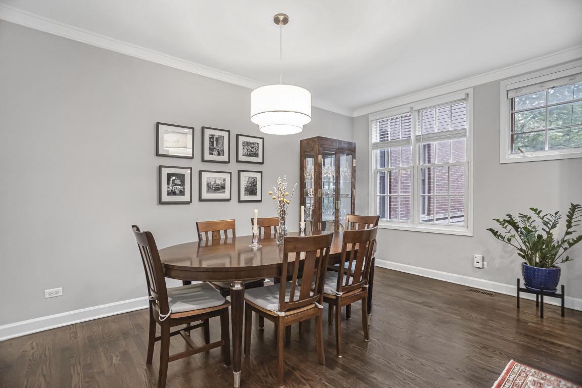 3845 N Ashland Avenue Unit: 2E