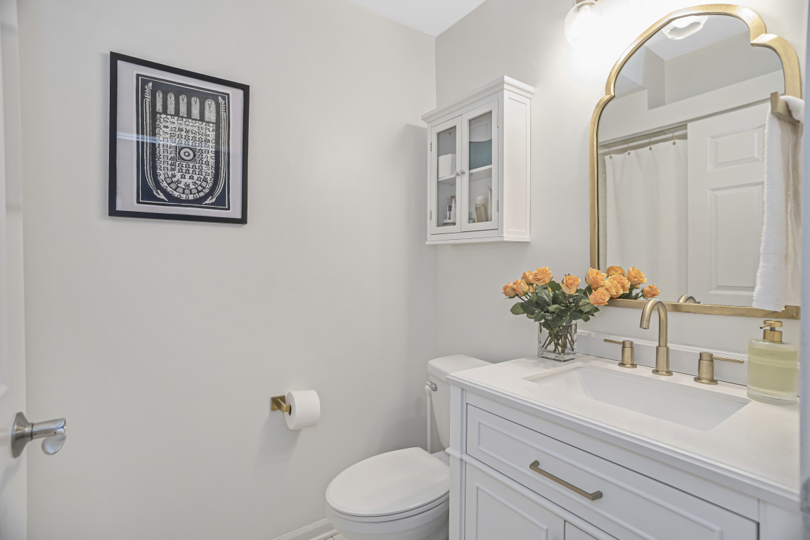 3845 N Ashland Avenue Unit: 2E