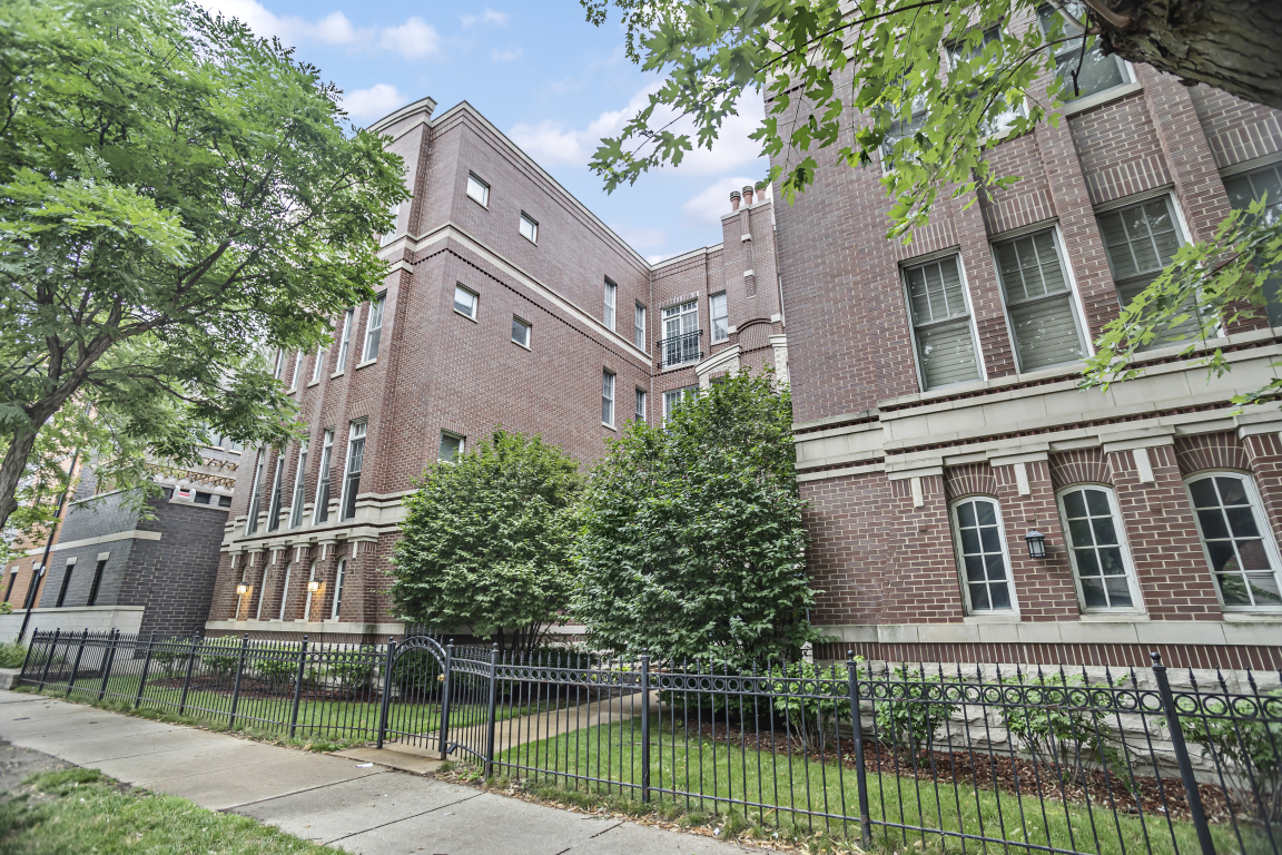 3845 N Ashland Avenue Unit: 2E