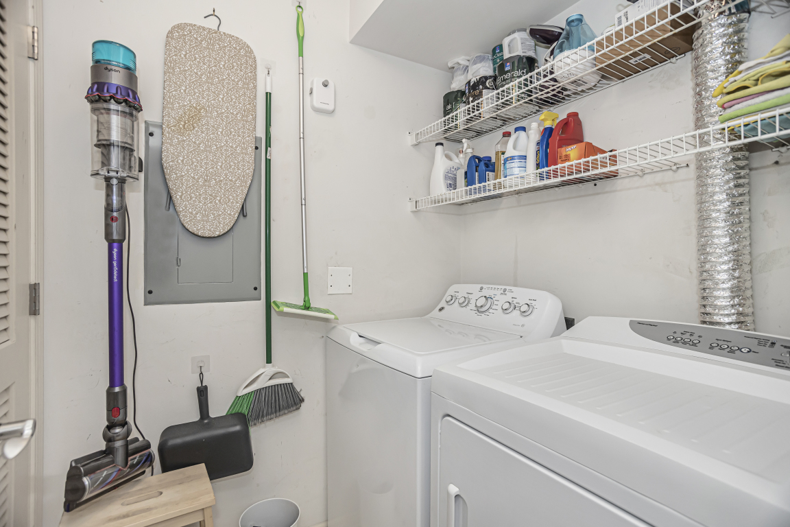 3845 N Ashland Avenue Unit: 2E