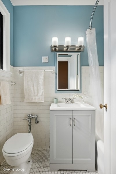 724 Noyes Street Unit: E3