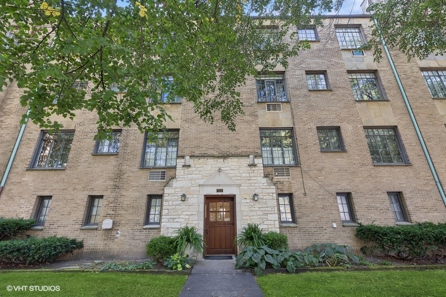 724 Noyes Street Unit: E3