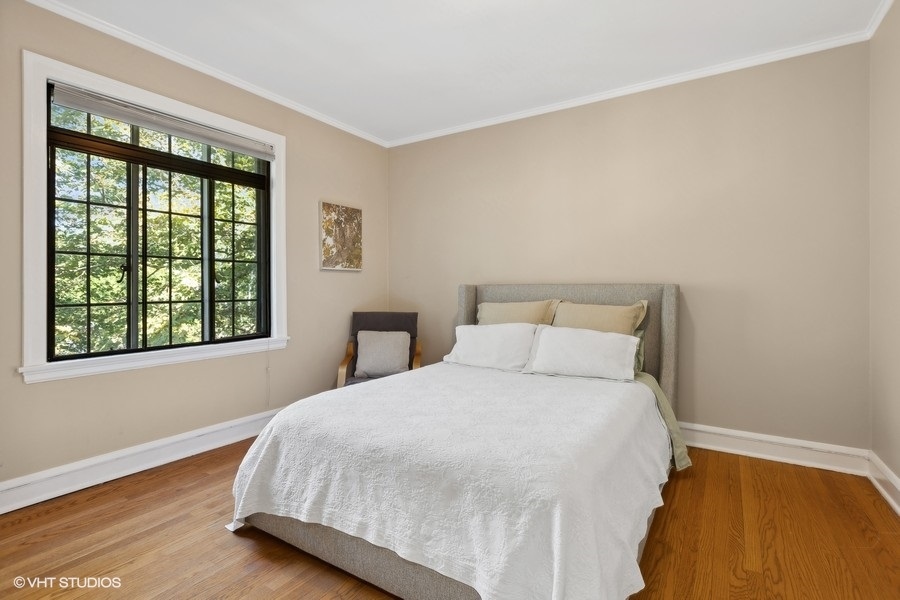 724 Noyes Street Unit: E3