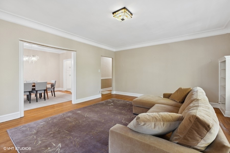 724 Noyes Street Unit: E3