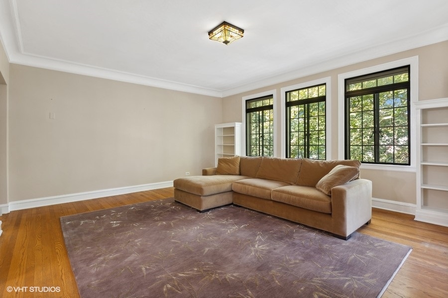 724 Noyes Street Unit: E3