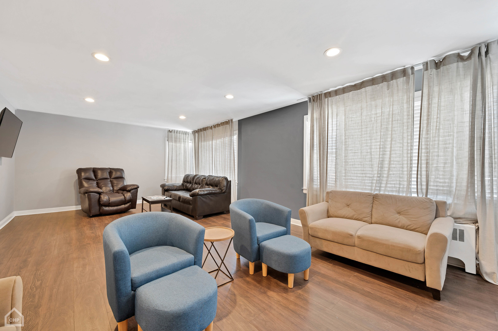 8912 Forestview Road