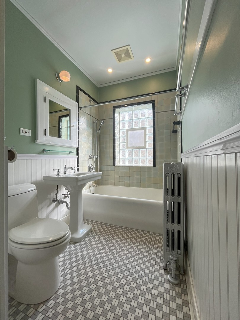 1109 Wesley Avenue Unit: 1