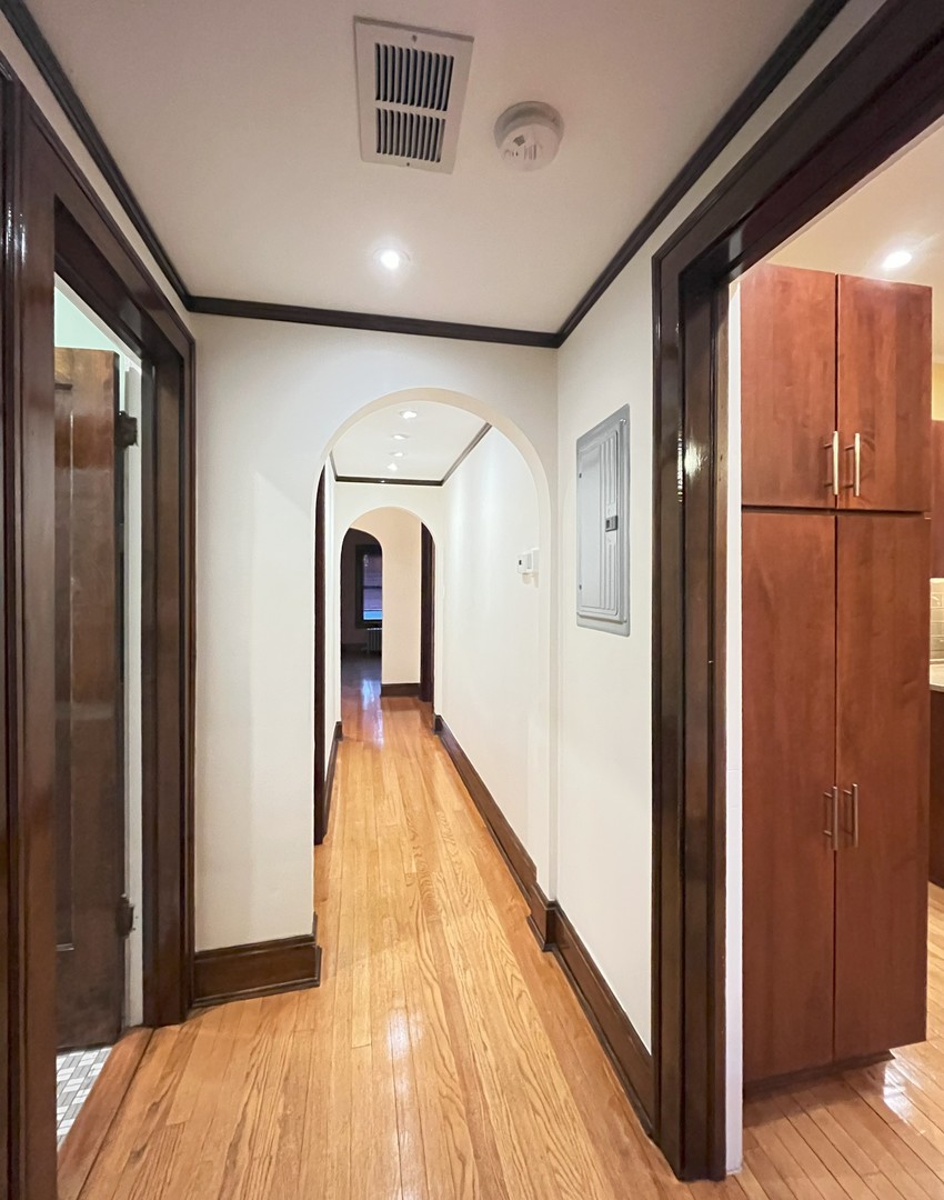 1109 Wesley Avenue Unit: 2