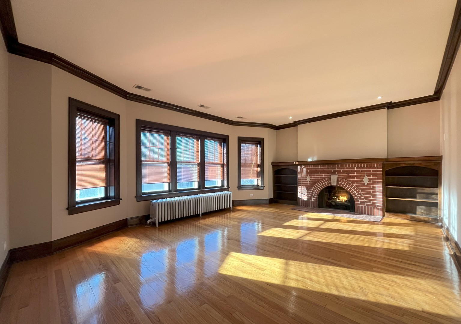 1109 Wesley Avenue Unit: 2
