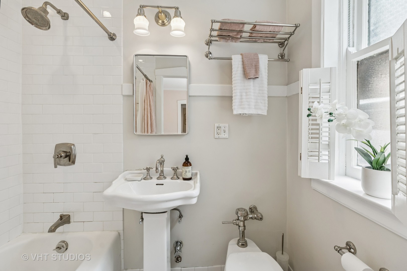 542 Michigan Avenue Unit: 1