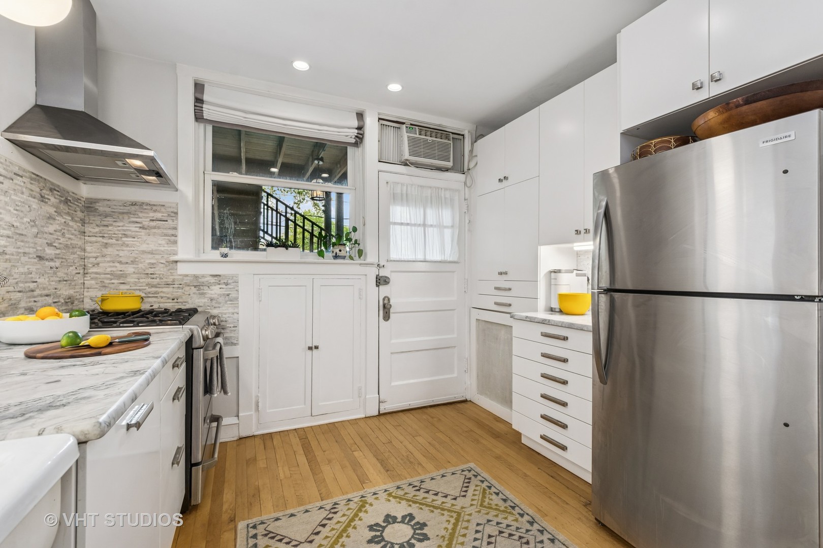 542 Michigan Avenue Unit: 1