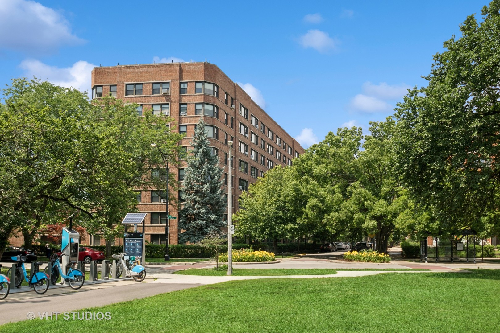 4880 N Marine Drive Unit: 810