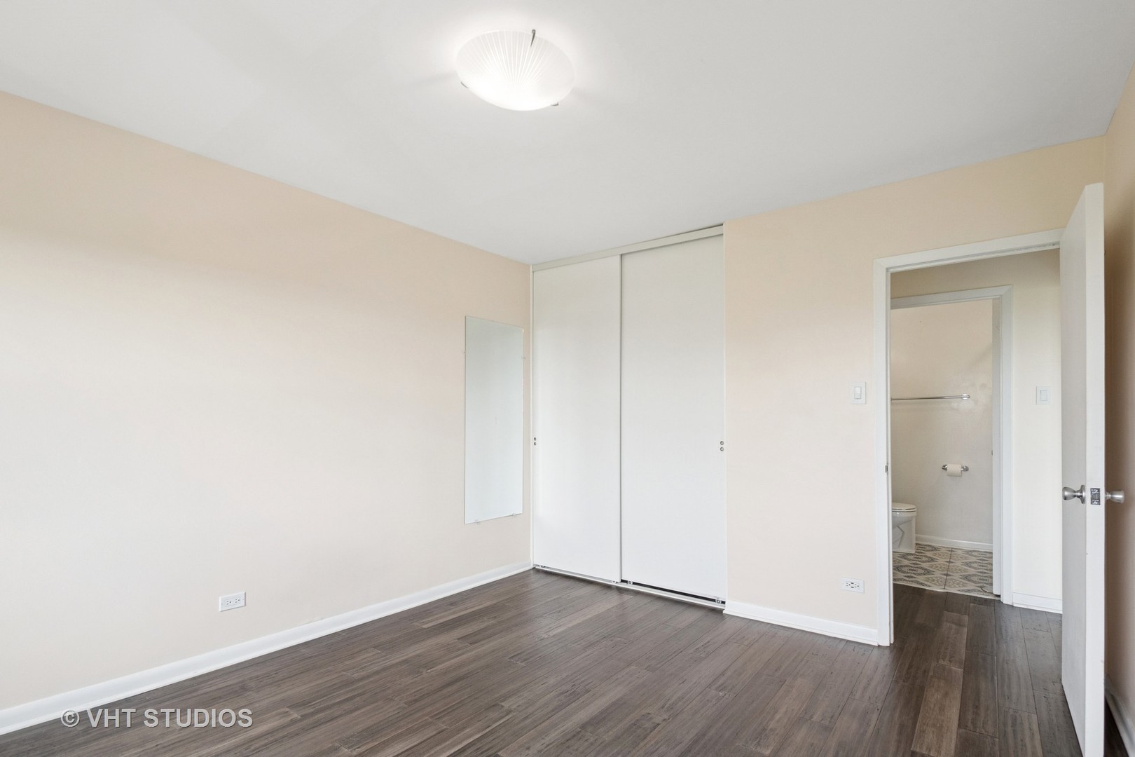 4880 N Marine Drive Unit: 810