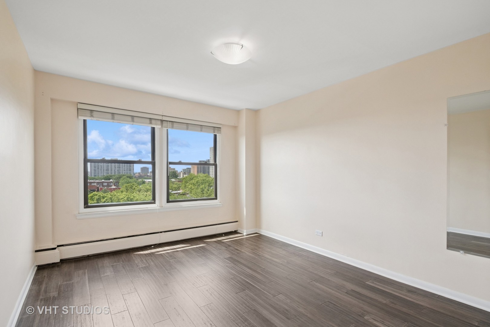 4880 N Marine Drive Unit: 810