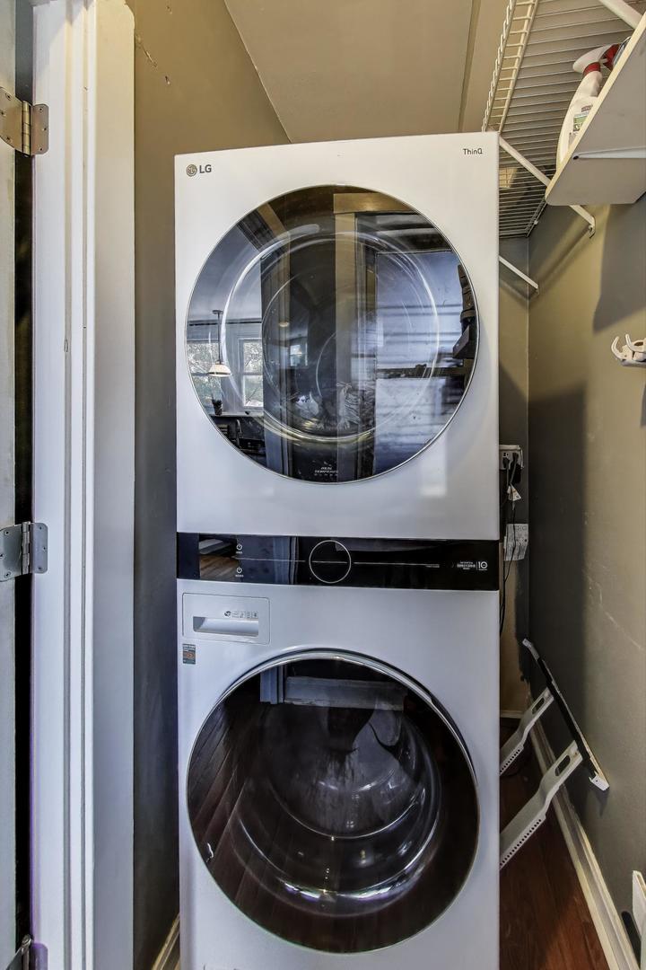 7519 N CLAREMONT Avenue Unit: 2S