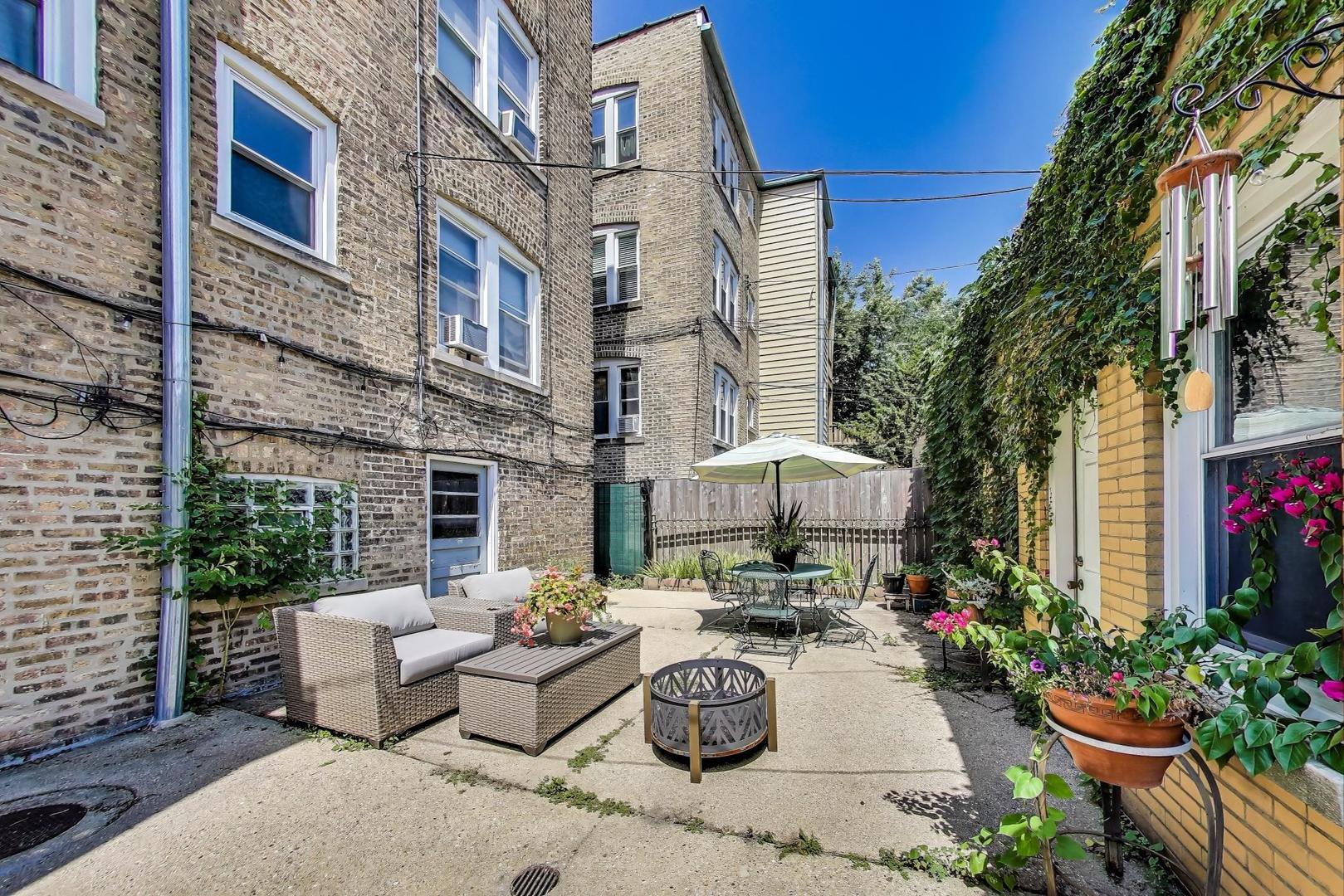 7519 N CLAREMONT Avenue Unit: 2S